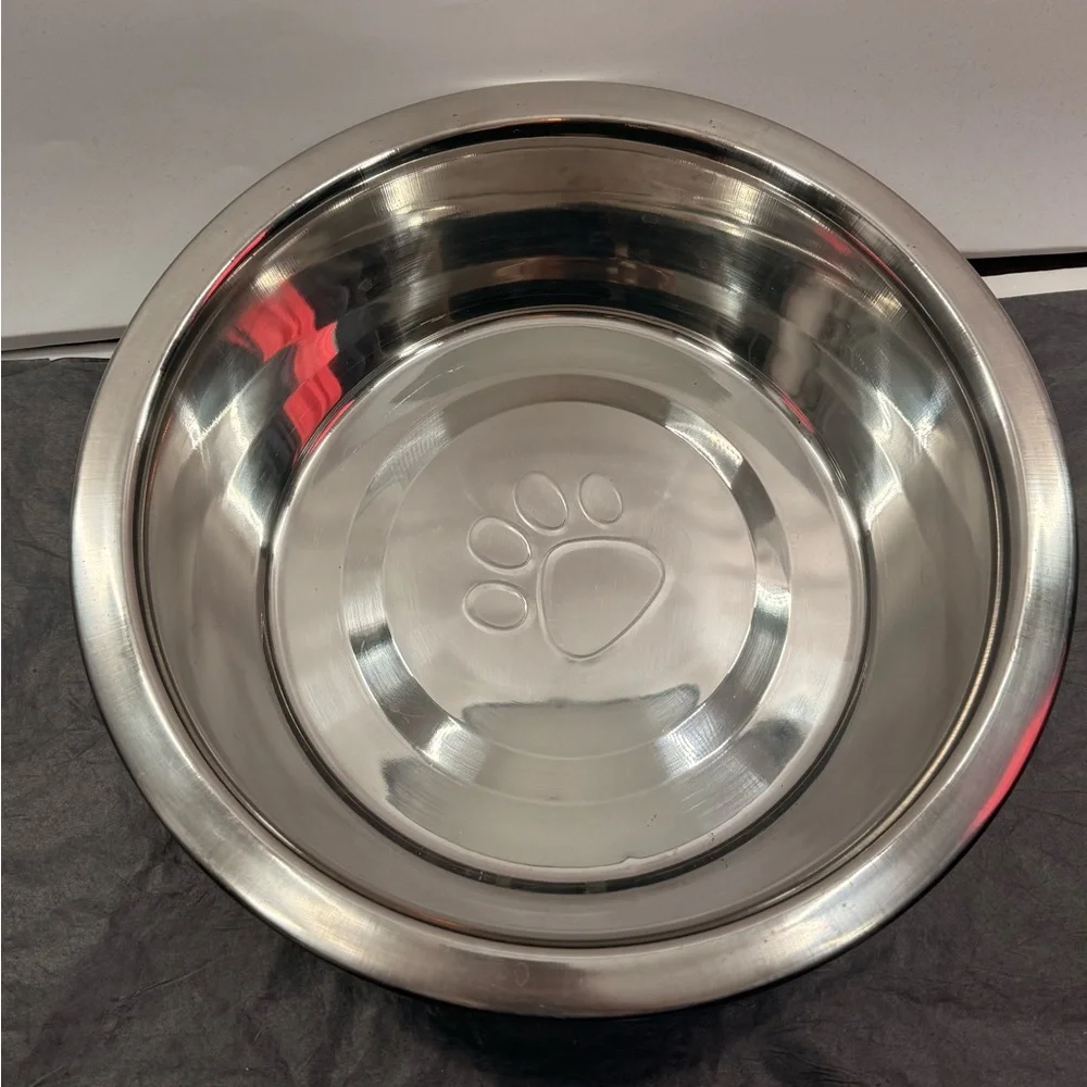 EUC Top Paw 4.31 Qt Stainless Steel Dog Bowl